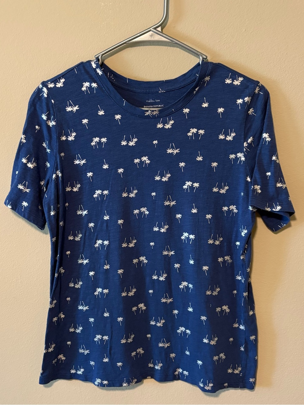 Banana Republic Malibu Tee Blue Metallic Silver Palm Tree Print Tee
